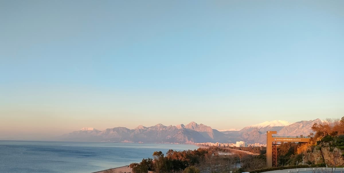 Soaring Above Antalya: The Definitive Guide to the Best Time for a Helicopter Tour