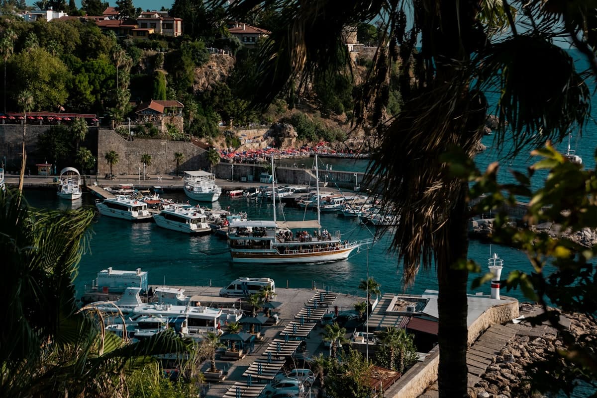 Der ultimative Leitfaden zur Autovermietung in Antalya: Entdecken Sie die Türkische Riviera auf eigene Faust